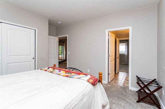 2543 Lakes Edge Drive