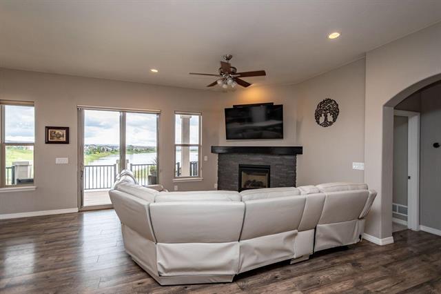 2543 Lakes Edge Drive