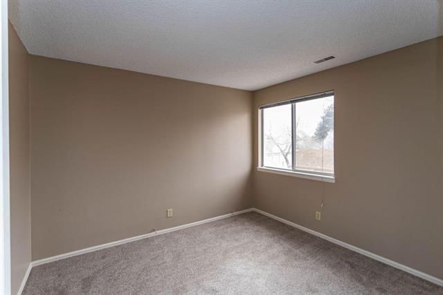 914 Tenderfoot Hill Road 204