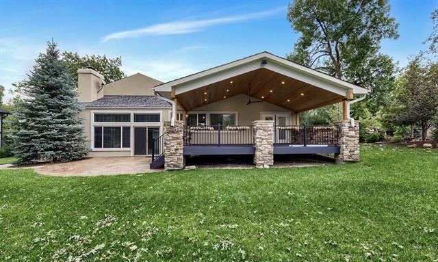 208 W Cheyenne Mtn Boulevard
