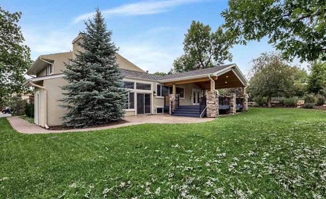 208 W Cheyenne Mtn Boulevard