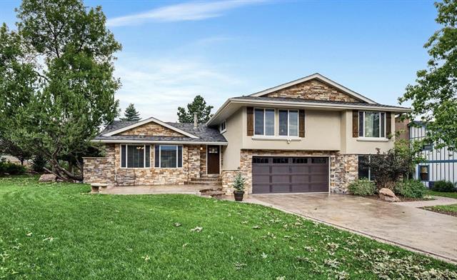 208 W Cheyenne Mtn Boulevard
