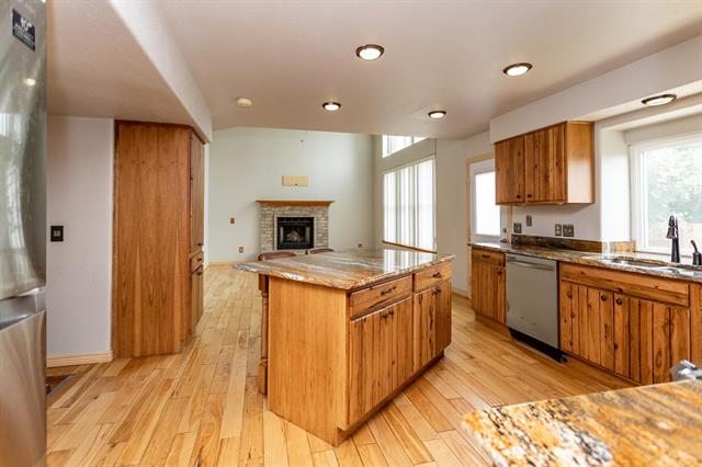 1458 Canoe Creek