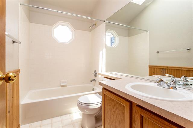 1458 Canoe Creek
