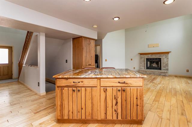 1458 Canoe Creek