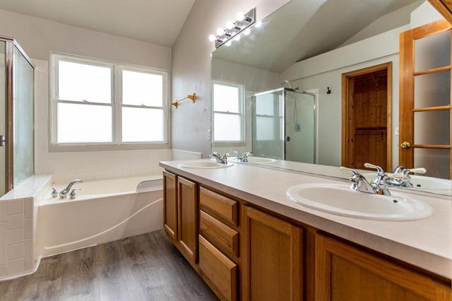 1458 Canoe Creek
