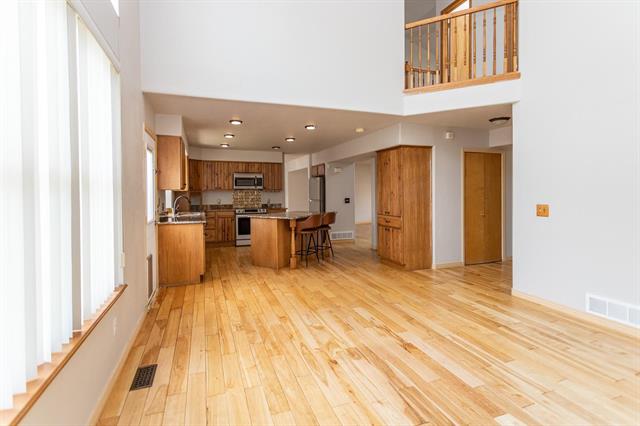 1458 Canoe Creek