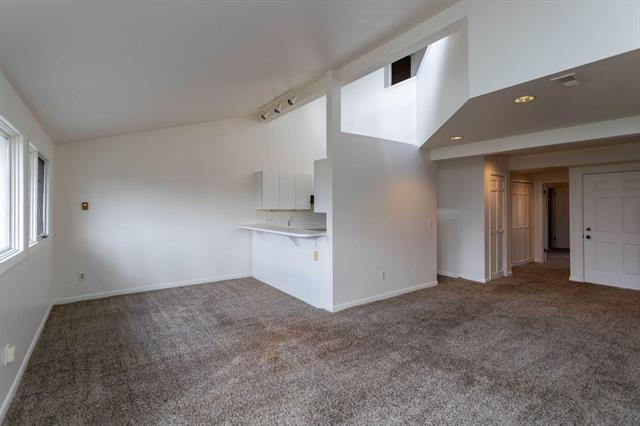 556 Observatory Drive