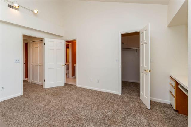 556 Observatory Drive