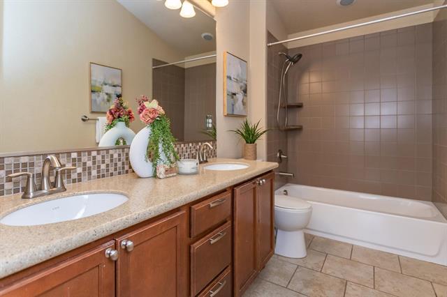 12615 Handles Peak Way