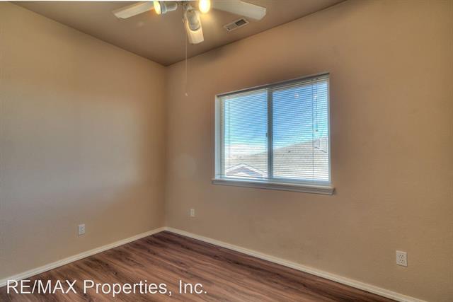 3040 Mandalay Grove 8