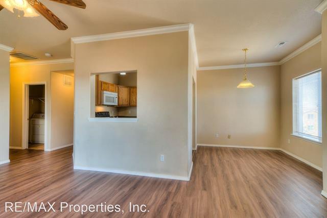 3040 Mandalay Grove 8