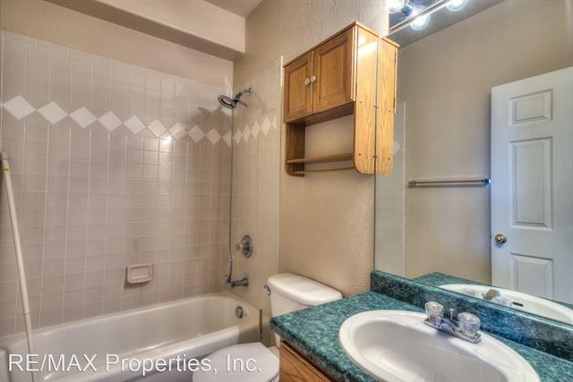 3040 Mandalay Grove 8