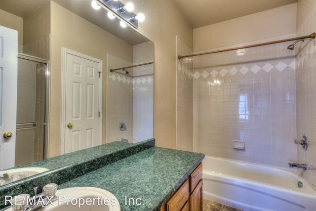 3040 Mandalay Grove 8