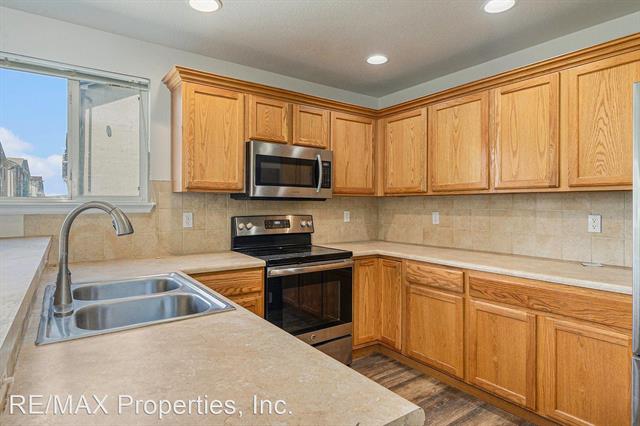 8273 Kettle Drum Street 5603885