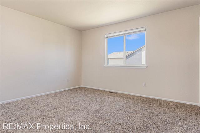 8273 Kettle Drum Street 5603885