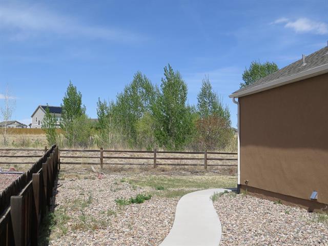7151 FLOWERING ALMOND