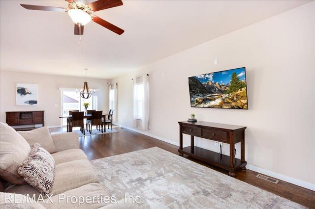 1491 Grand Overlook Street 11102069