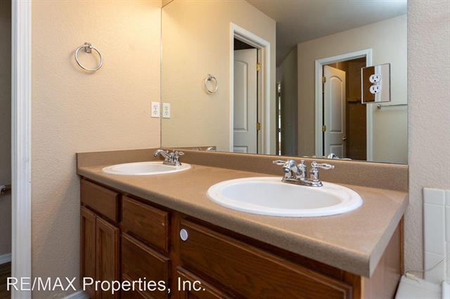 8424 Roaring Fork Drive