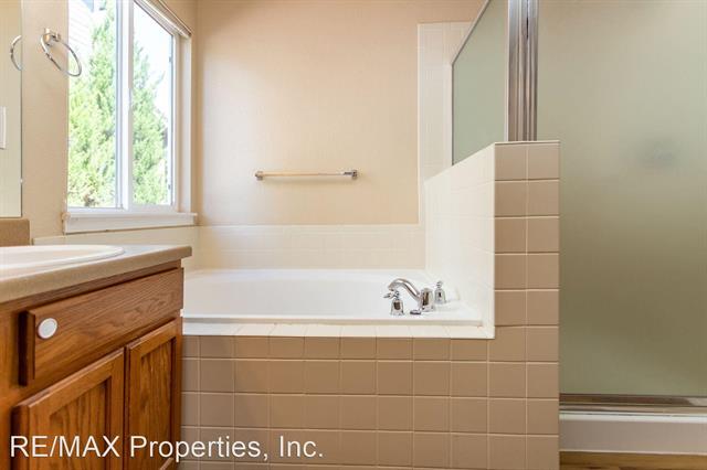 8424 Roaring Fork Drive