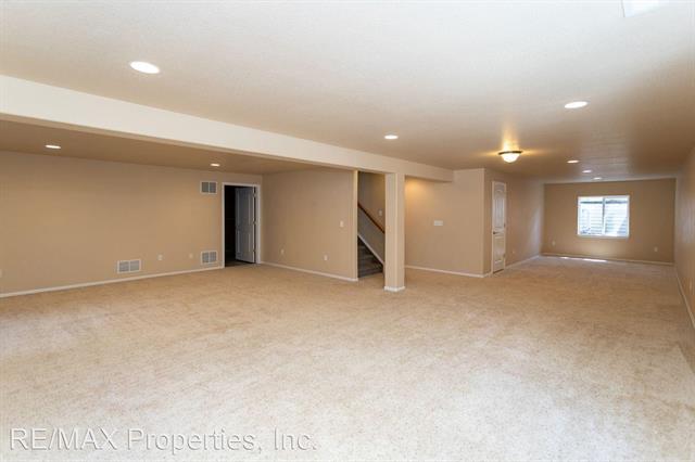 8424 Roaring Fork Drive