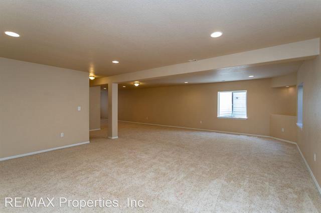 8424 Roaring Fork Drive