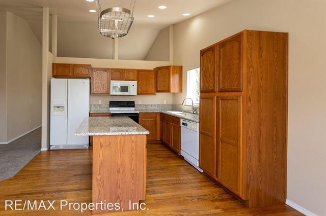 8424 Roaring Fork Drive