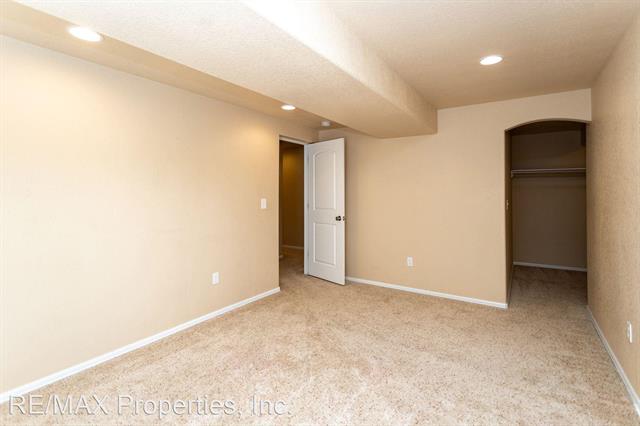 8424 Roaring Fork Drive