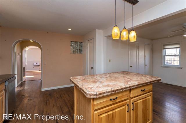 2020 W Platte Avenue 11660555