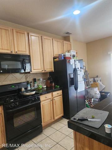 3405 Grey Owl Point 11694499