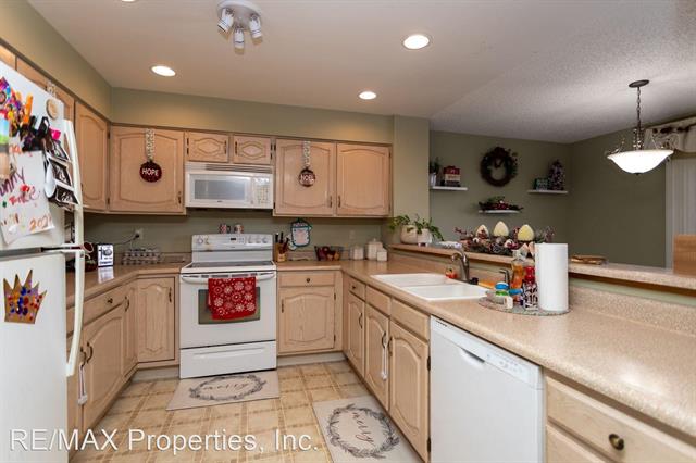 6973 Sproul Lane 11704071