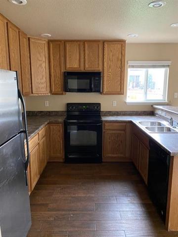 7640 Canyon Oak Drive