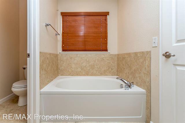 340 E Fountain Boulevard 11866229