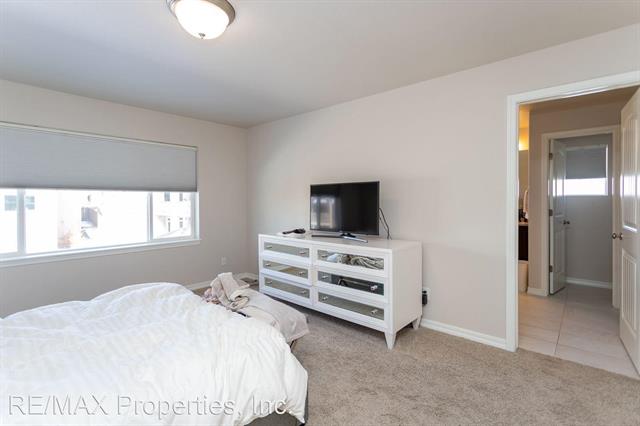 9074 Rollins Pass Court 11879757