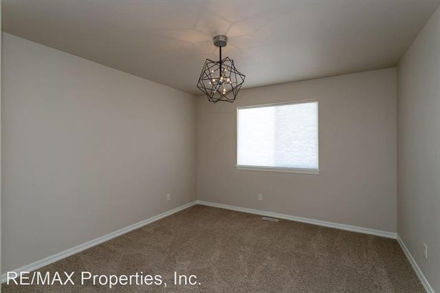 9074 Rollins Pass Court 11879757