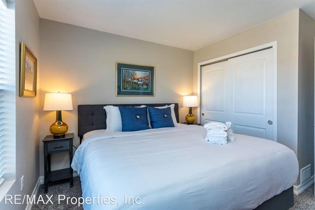 642 Thimbleberry Point