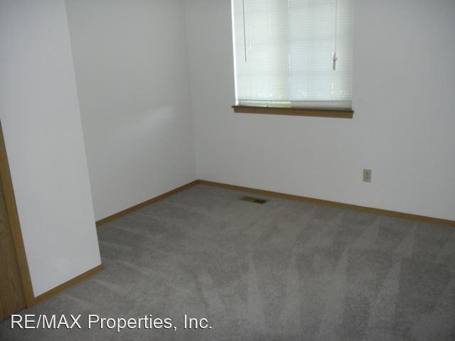 3803 Smoke Tree Drive