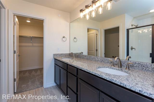 1847 Rose Quartz Heights 9788690