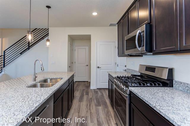 1847 Rose Quartz Heights 9788690