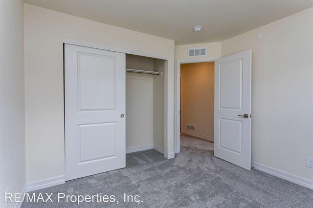 1847 Rose Quartz Heights 9788690