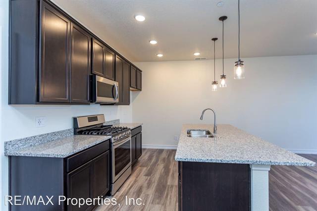 1847 Rose Quartz Heights 9788690