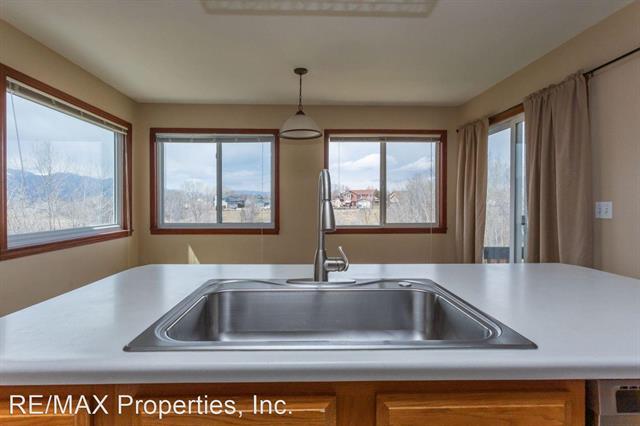 1130 Pond Side Drive 9918706