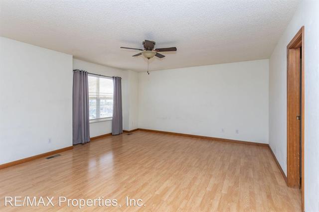 1130 Pond Side Drive 9918706