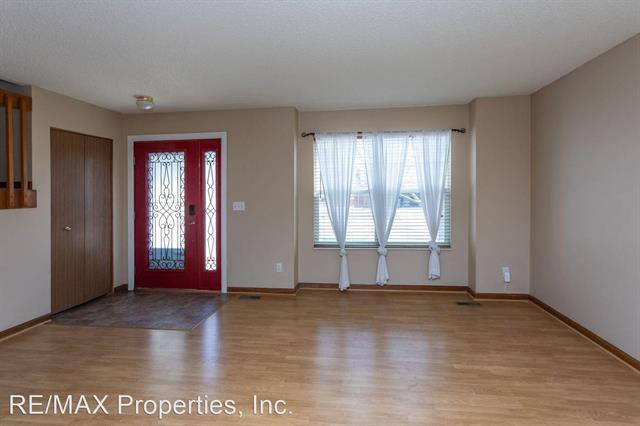 1130 Pond Side Drive 9918706