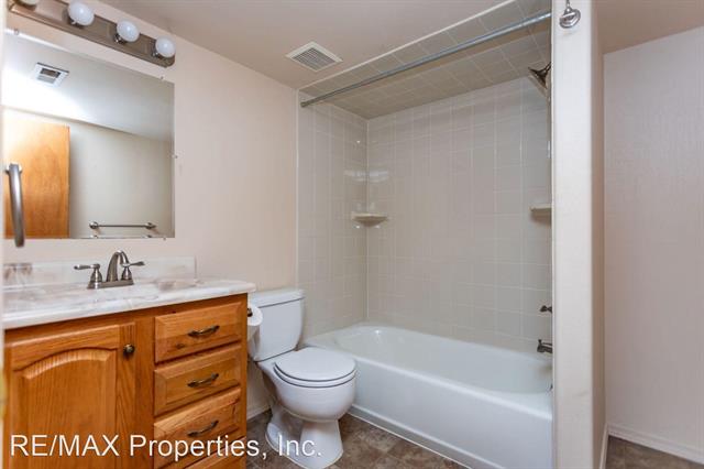 1130 Pond Side Drive 9918706