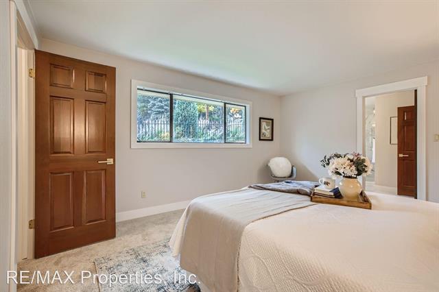 707 Count Pourtales Drive 12117675