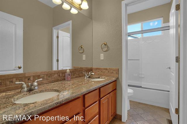 1118 Glengary Place 12152868