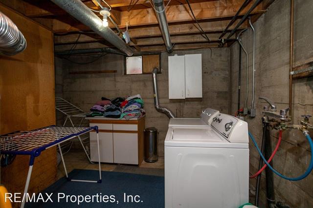 922 E High Street 12169526