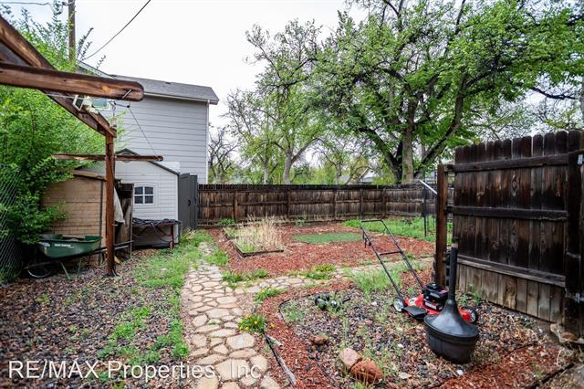 922 E High Street 12169526