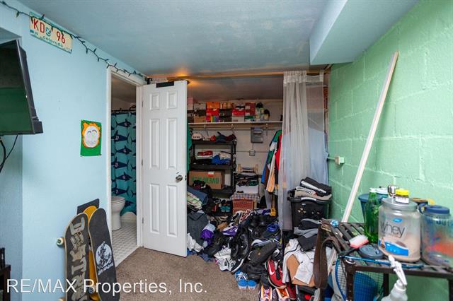 922 E High Street 12169526